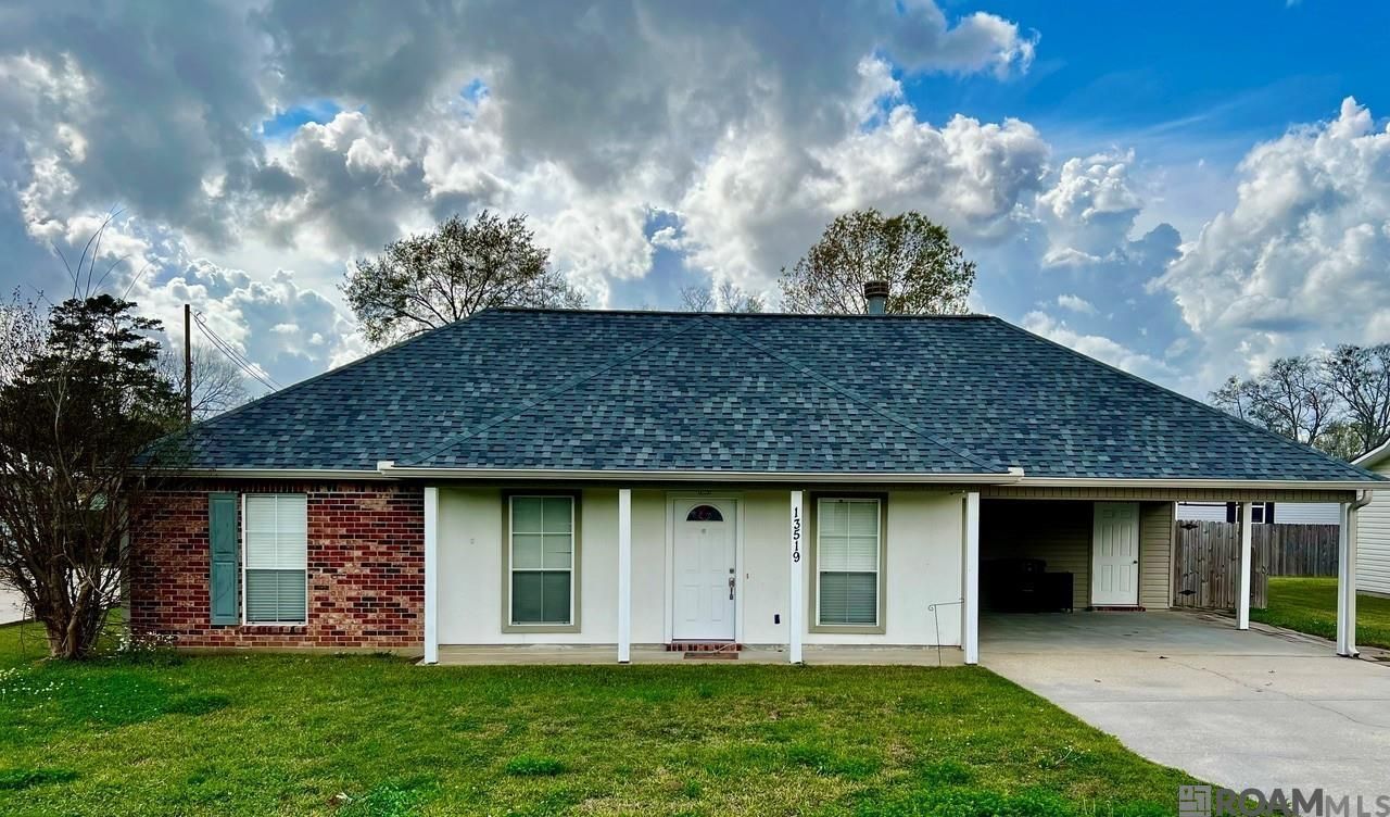 13519 Chase St, Gonzales, LA 70737 Main Photo