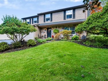96 Beacon Hills Drive N, Penfield, NY 14526