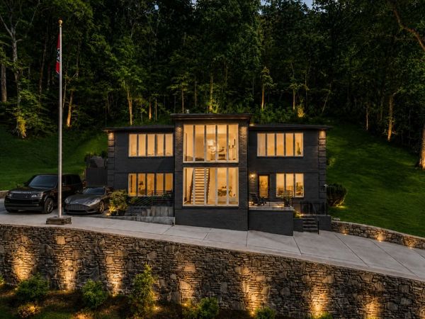 7407 Indian Creek Rd , Nashville, TN 37209