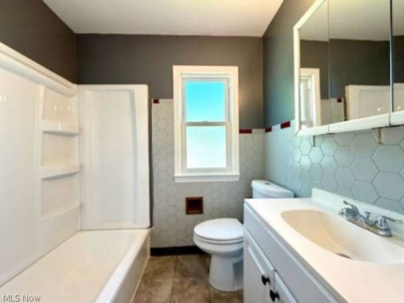 14207 Tabor Avenue, Maple Heights, OH 44137 Photo 4