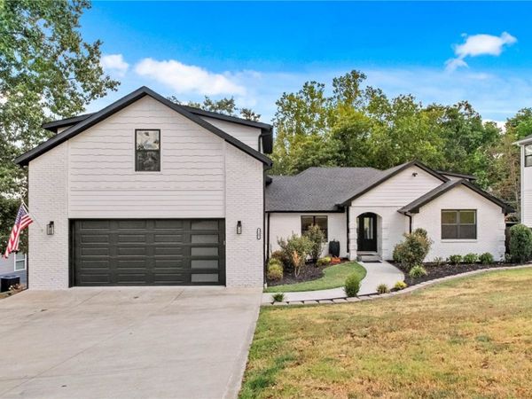 3105 Cardinal Creek Circle , Bentonville, AR 72712