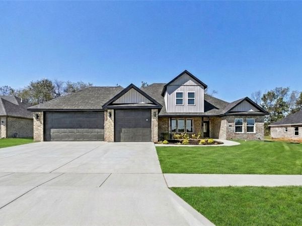 1361 Greyback Lane , Centerton, AR 72719