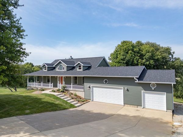 906 Ridgeview Court, Sherrard, IL 61281