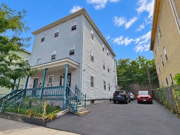215 Millbury St, Worcester, MA 01610