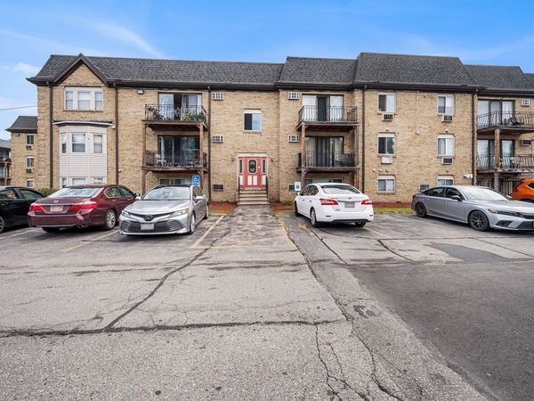 347 Pawtucket Blvd, Unit 3, Lowell, MA 01854