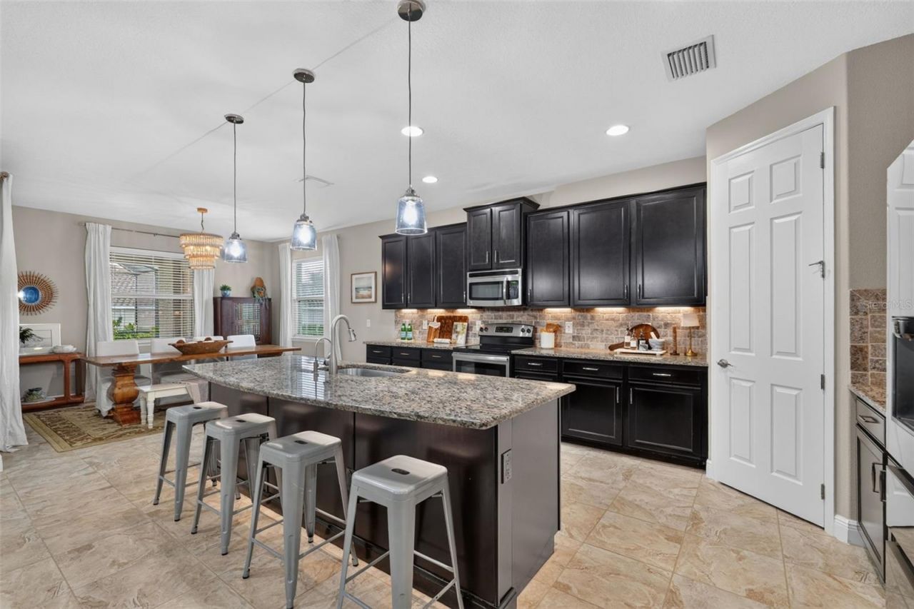 17111 2nd Avenue E, Bradenton, FL 34212 Photo