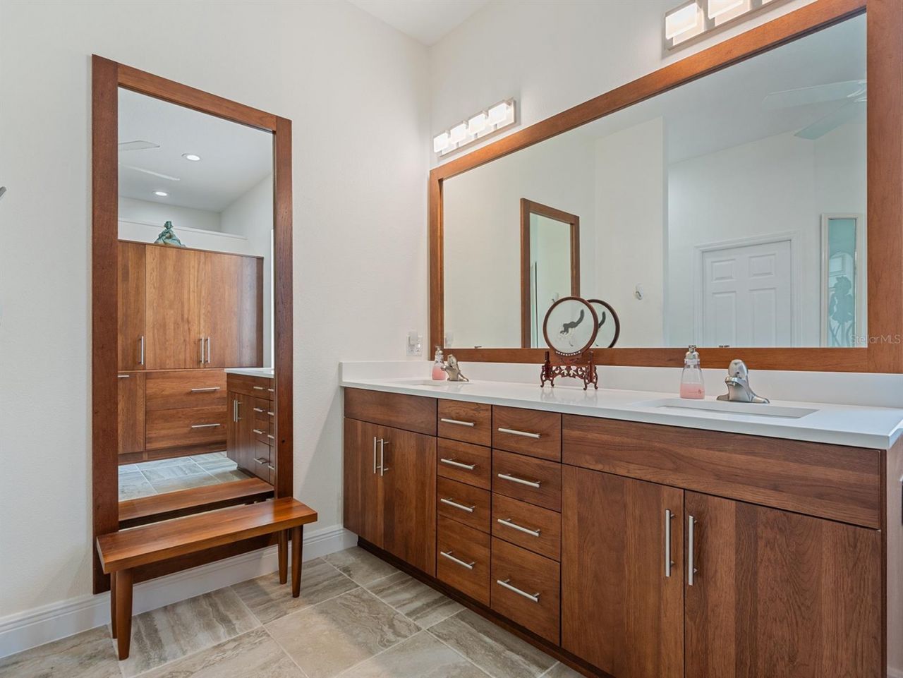 8348 Bridgeport Bay Circle, Mount Dora, FL 32757 Photo