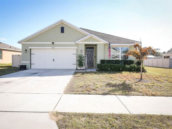 2657 GRAND CENTRAL AVE , TAVARES, FL 32778