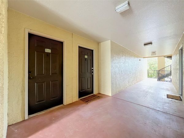 1939 SUMMER CLUB DRIVE , Unit 215, OVIEDO, FL 32765