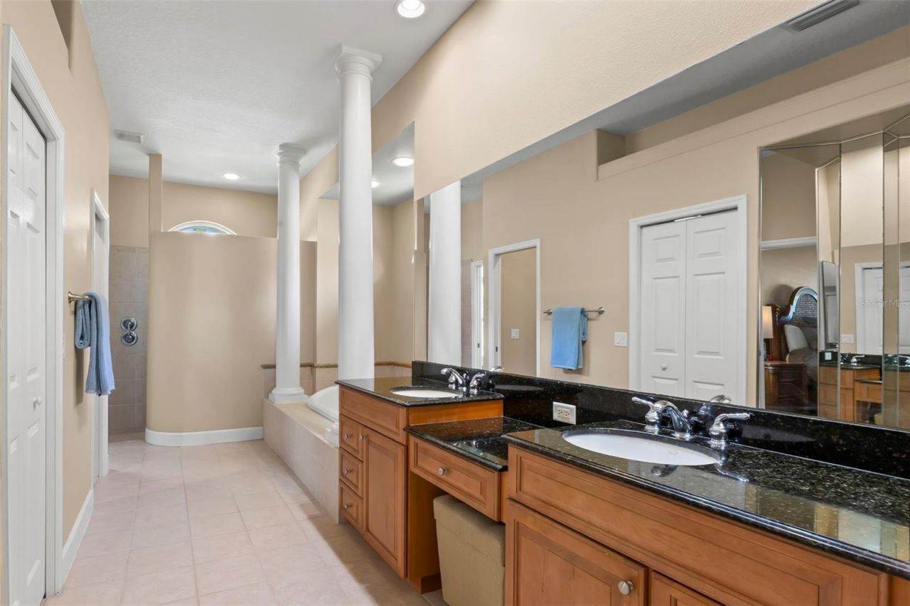 10205 Falcon Terrace, Seminole, FL 33778 Photo