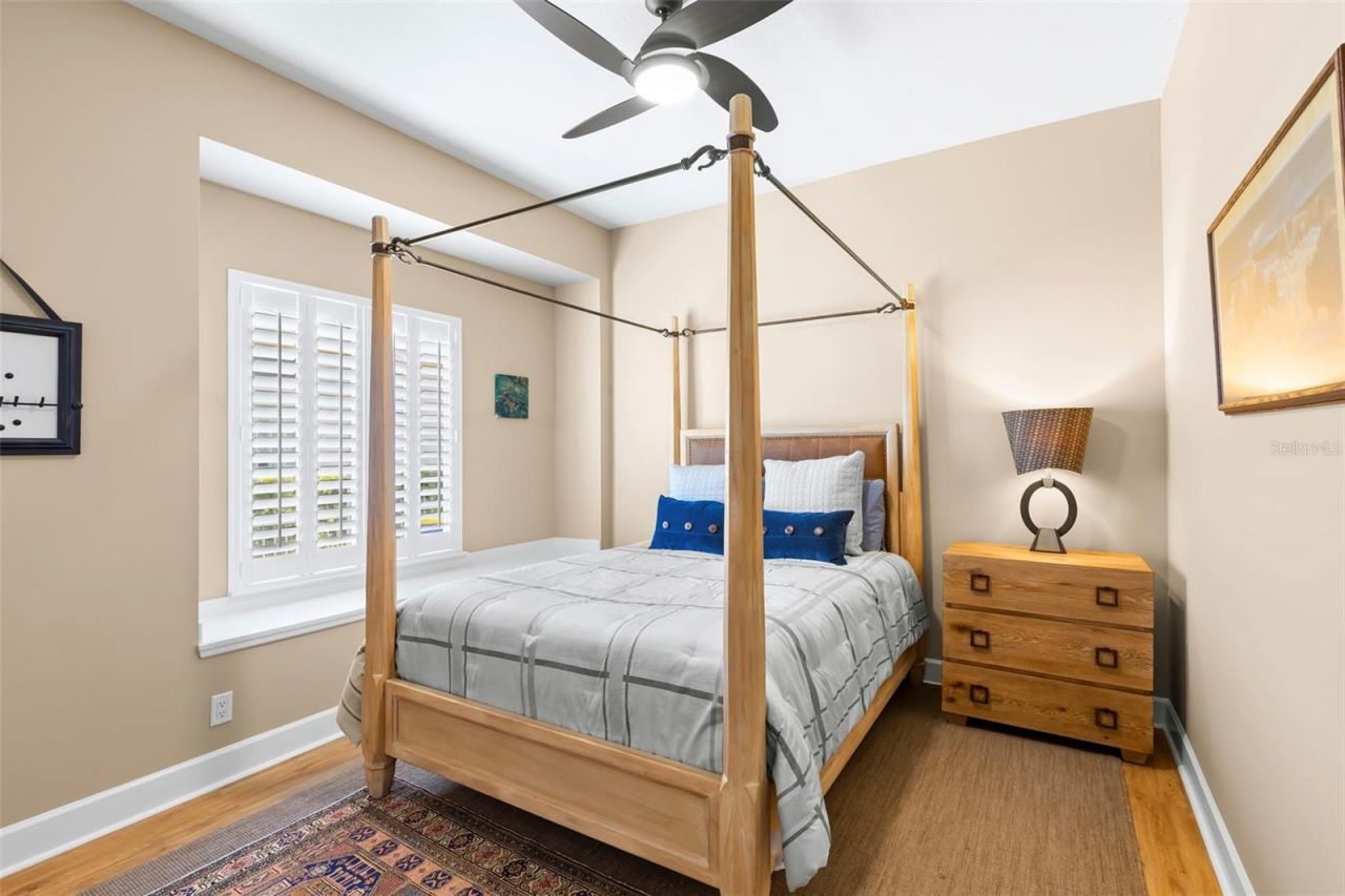 10205 Falcon Terrace, Seminole, FL 33778 Photo