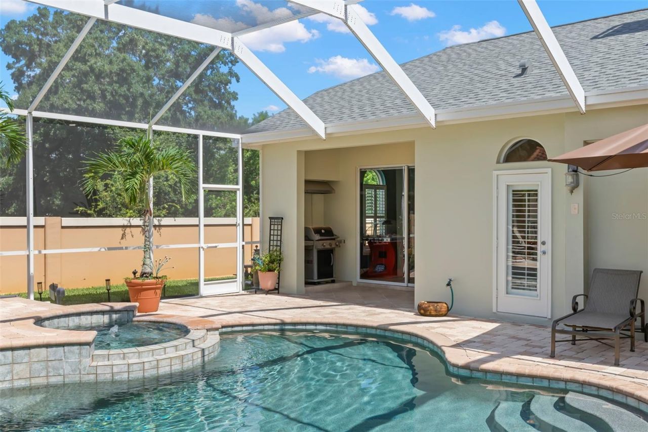 10205 Falcon Terrace, Seminole, FL 33778 Photo
