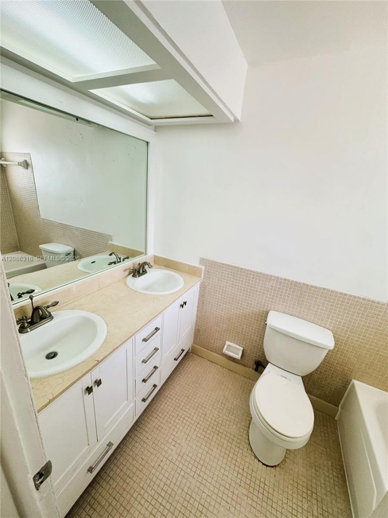 7340 SW 82nd St, Unit C204, Miami, FL 33143 Photo