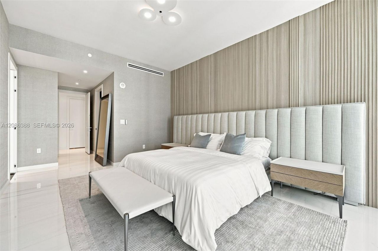 300 Biscayne Blvd Way, Unit 3807, Miami, FL 33131 Photo