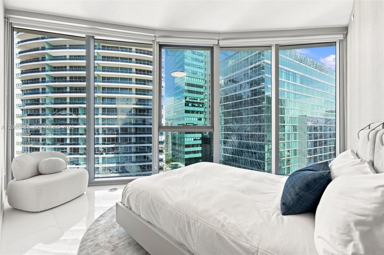 300 Biscayne Blvd Way, Unit 3807, Miami, FL 33131 Photo