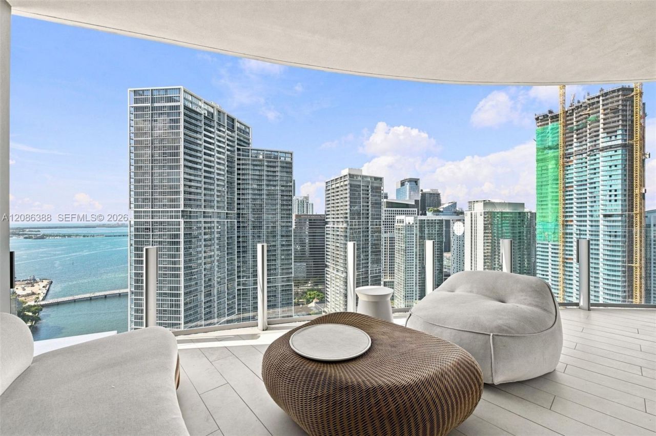300 Biscayne Blvd Way, Unit 3807, Miami, FL 33131 Photo