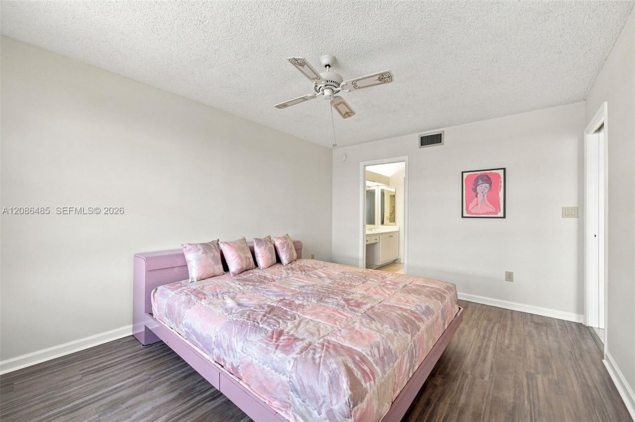 10668 W Clairmont Cir, Unit 303, Tamarac, FL 33321 Photo