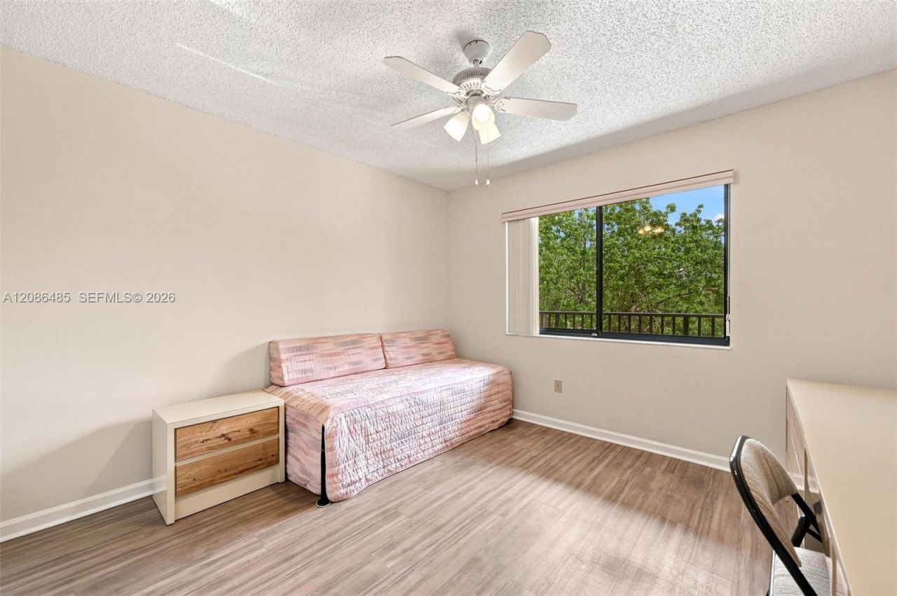 10668 W Clairmont Cir, Unit 303, Tamarac, FL 33321 Photo