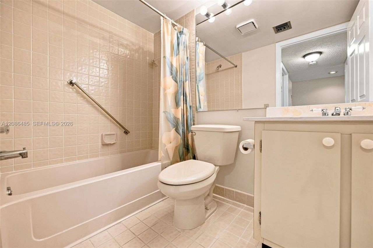 10668 W Clairmont Cir, Unit 303, Tamarac, FL 33321 Photo