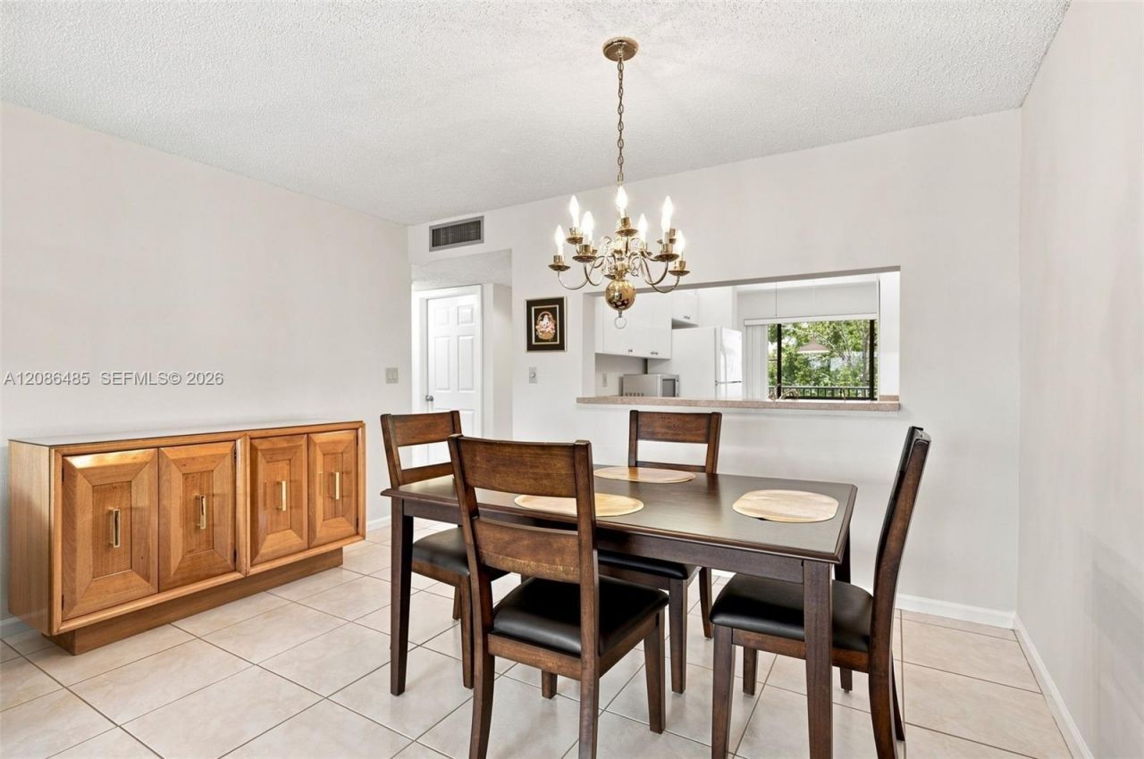 10668 W Clairmont Cir, Unit 303, Tamarac, FL 33321 Photo