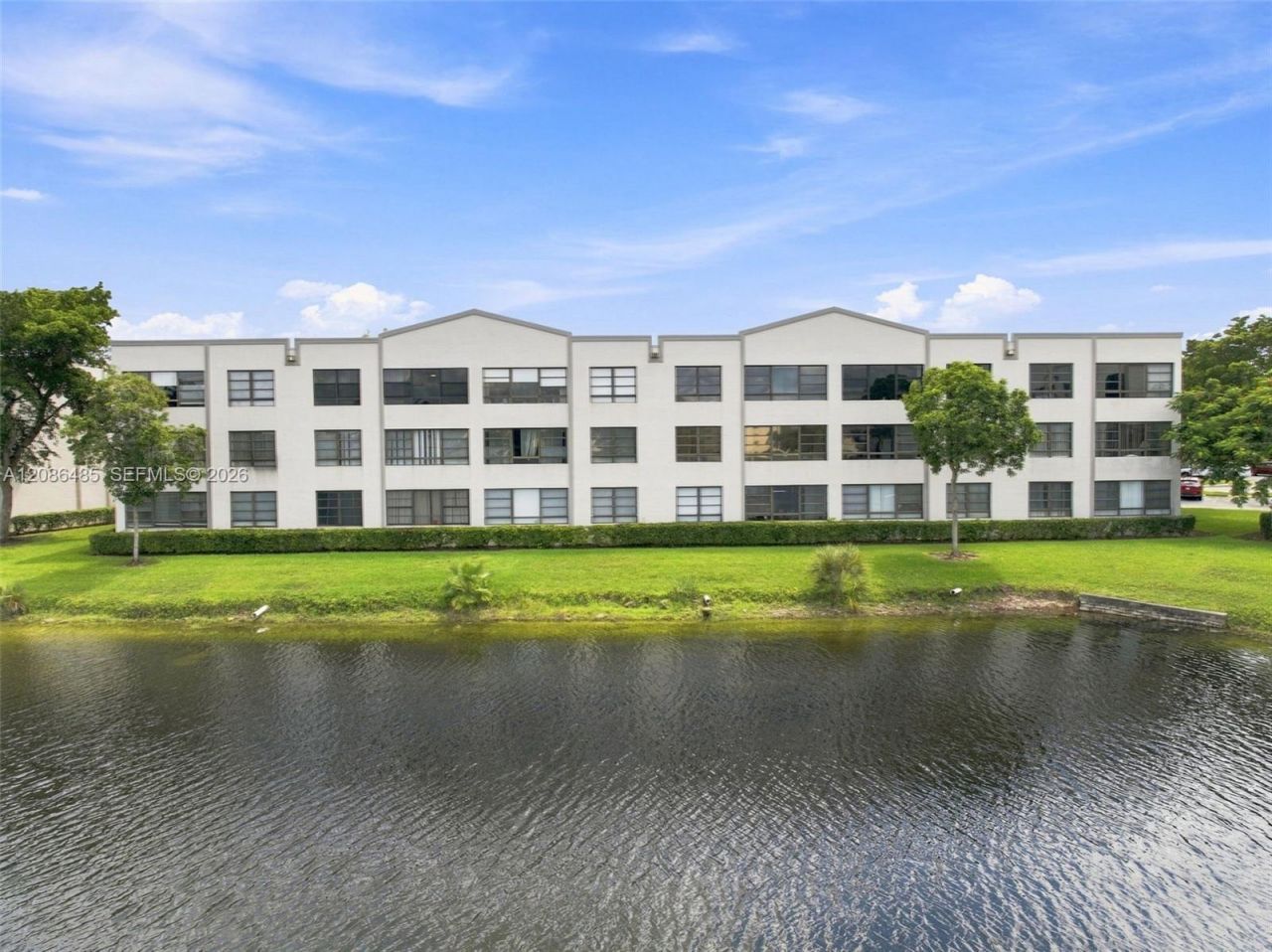 10668 W Clairmont Cir, Unit 303, Tamarac, FL 33321 Photo