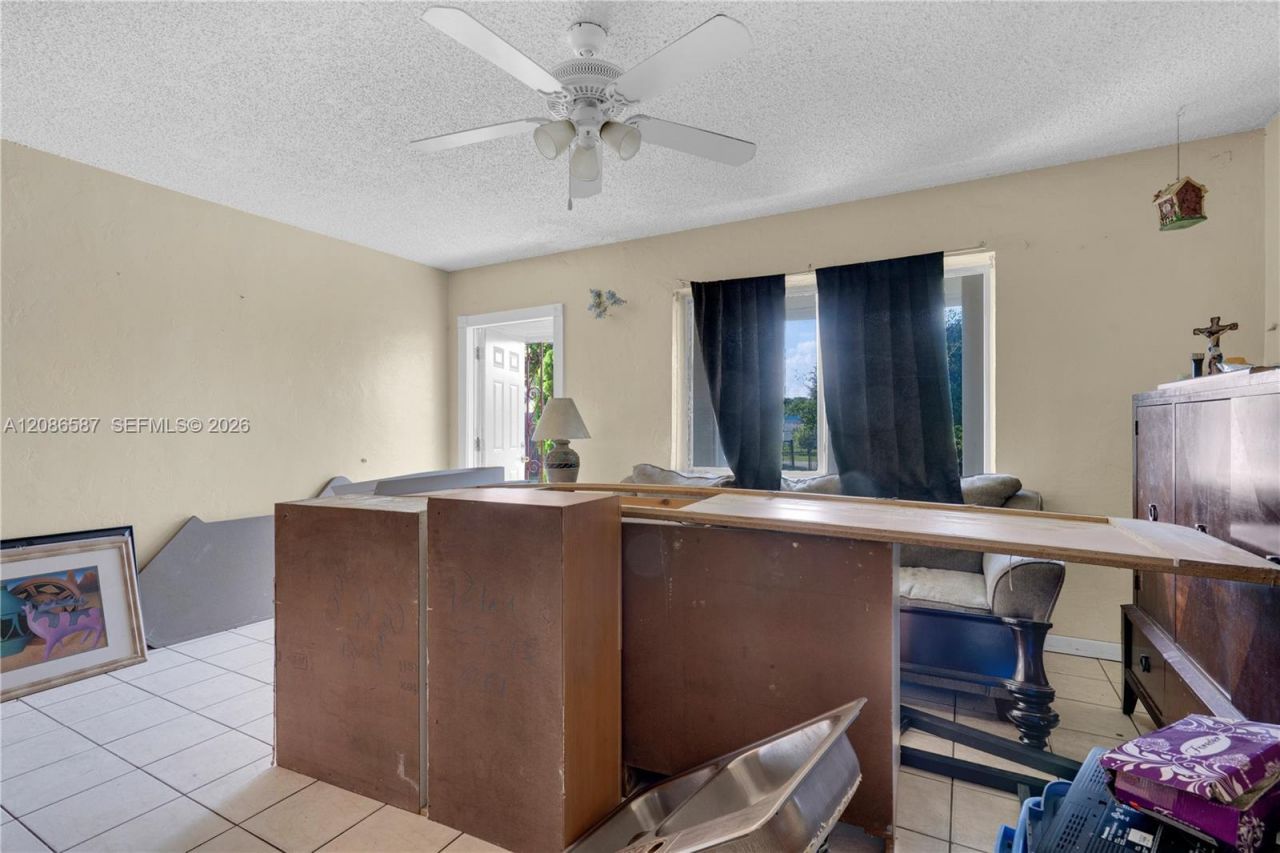 855 NW 130th St, North Miami, FL 33168 Photo