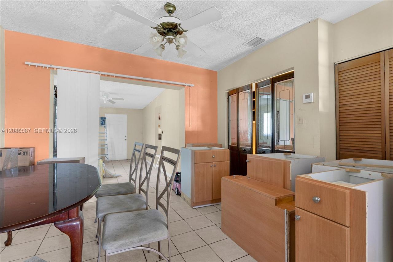 855 NW 130th St, North Miami, FL 33168 Photo