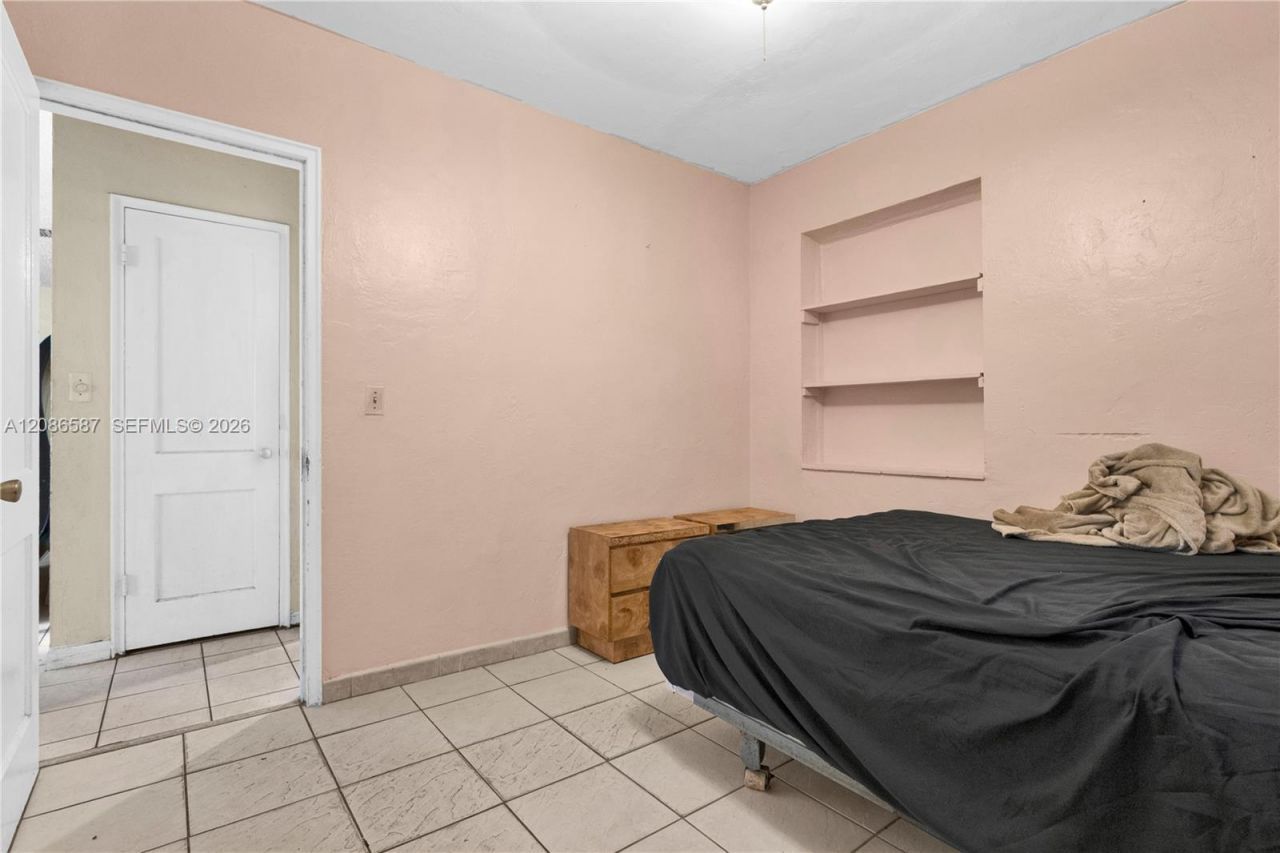 855 NW 130th St, North Miami, FL 33168 Photo