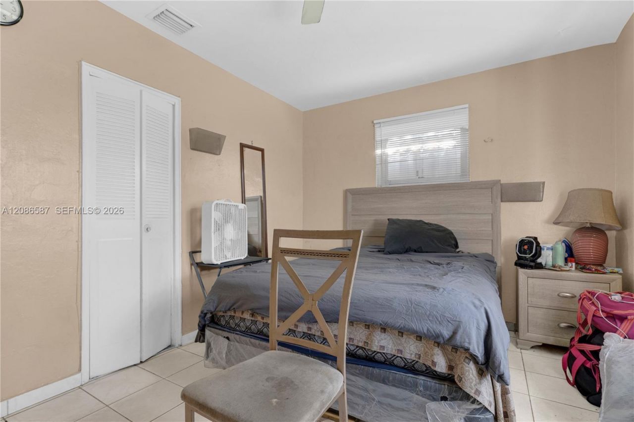 855 NW 130th St, North Miami, FL 33168 Photo