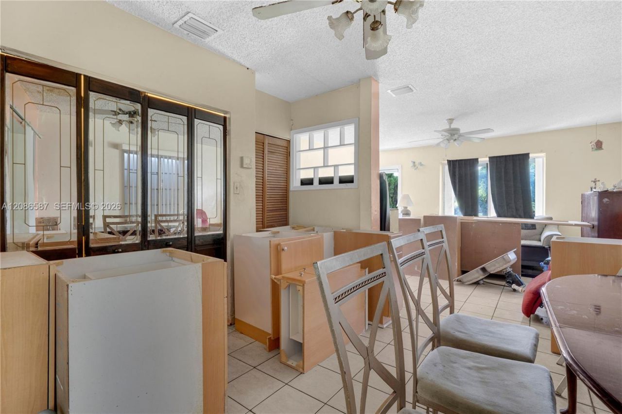 855 NW 130th St, North Miami, FL 33168 Photo
