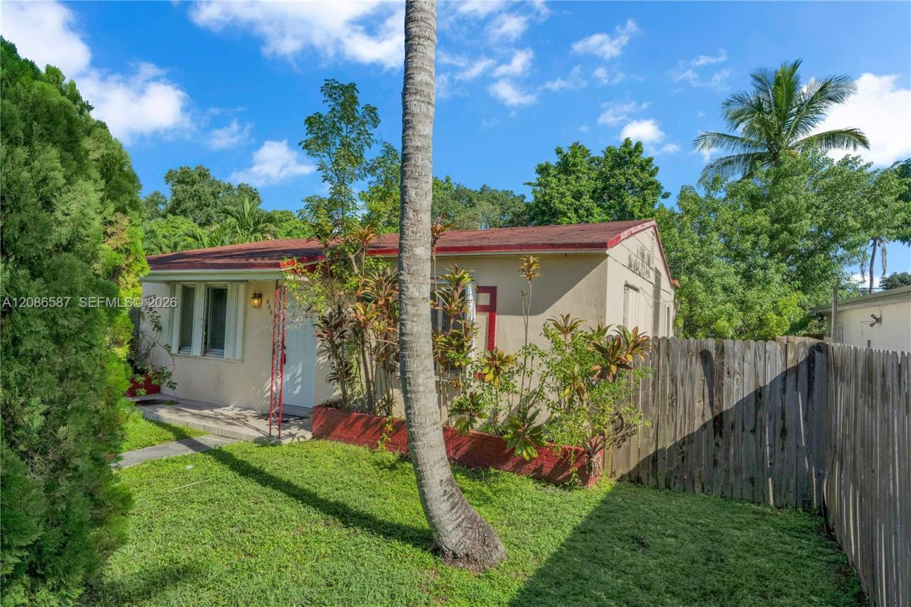 855 NW 130th St, North Miami, FL 33168 Photo