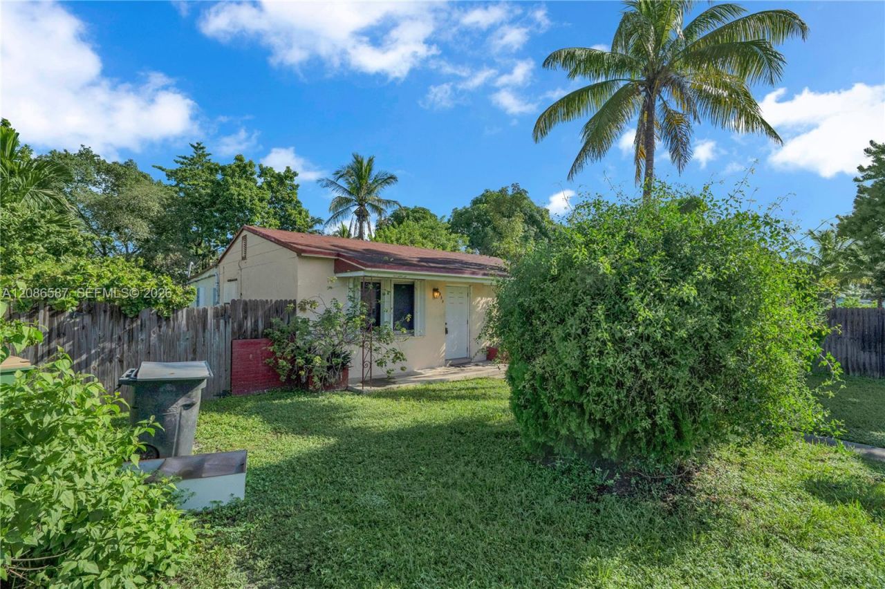 855 NW 130th St, North Miami, FL 33168 Photo