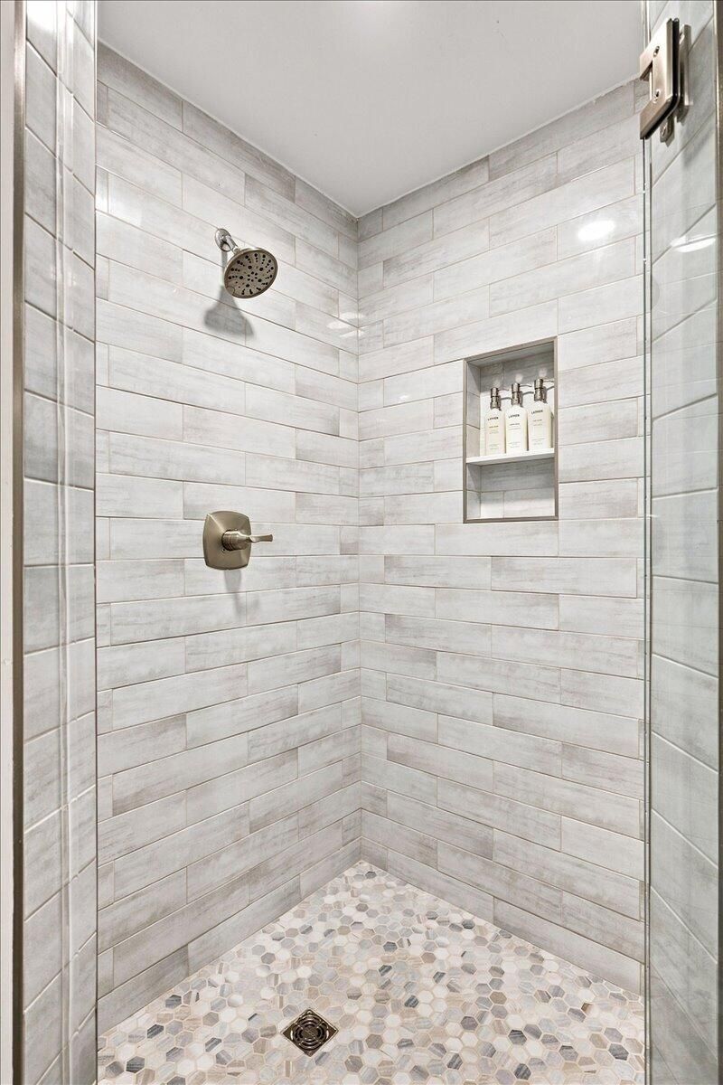 5802 Palmetto Drive Photo 20