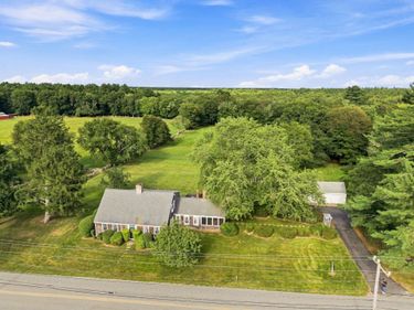 478 Neck Road, Rochester, MA 02770