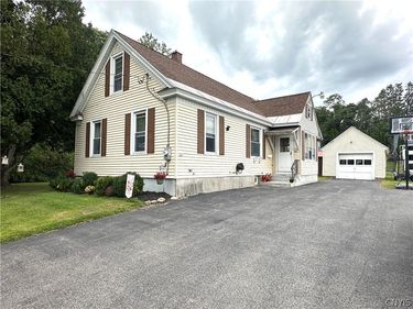5 Kingsbury Avenue , Little Falls, NY 13365