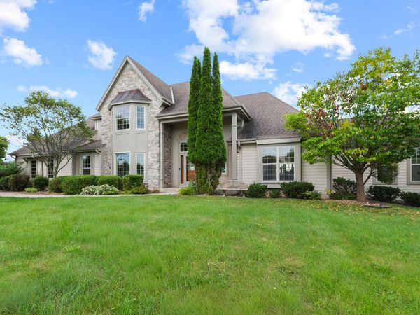 1183 Aspen Ct, Grafton, WI 53024