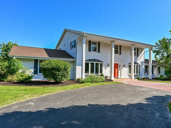 2626 W Ranch Rd, Mequon, WI 53092