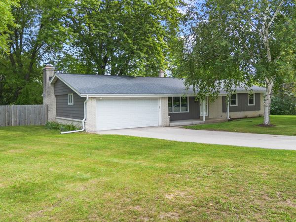 6390 W Wabash Ave, Brown Deer, WI 53223