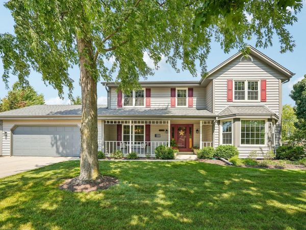 306 W Juniper Dr, Grafton, WI 53024