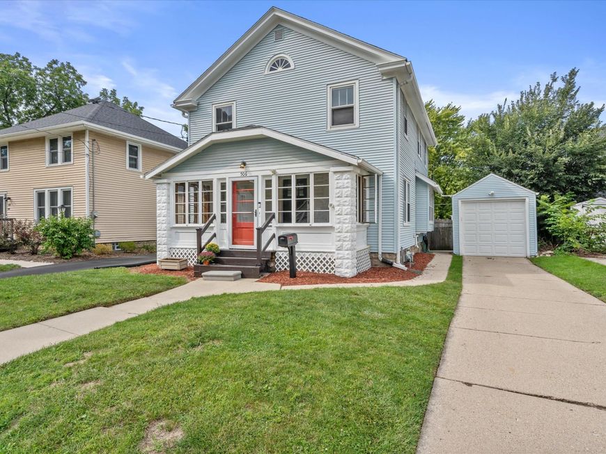 Main Photo