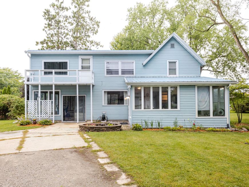 Main Photo