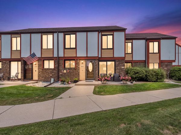 4157 W College Ave, Franklin, WI 53221