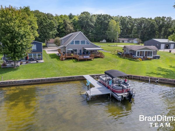 8453 Hidden Trail, Orleans, MI 48865