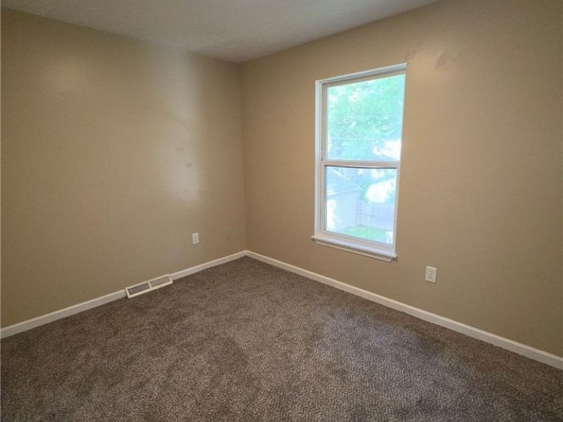 370 Concord Avenue, Elyria, OH 44035 Photo 10
