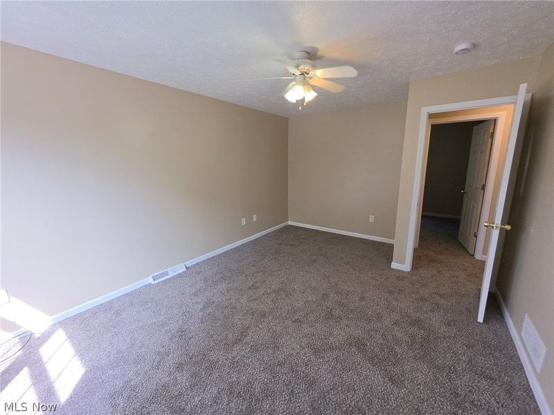 370 Concord Avenue, Elyria, OH 44035 Photo 12