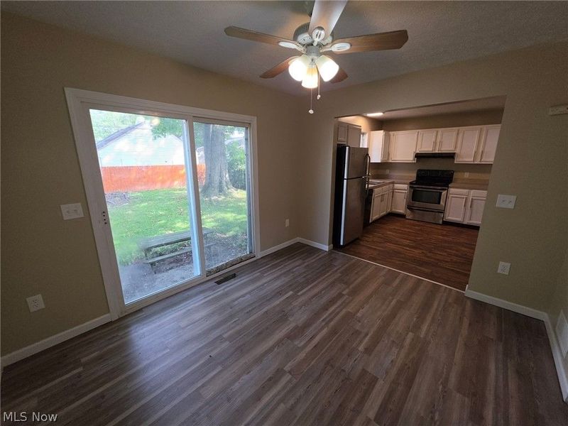 370 Concord Avenue, Elyria, OH 44035 Photo 5