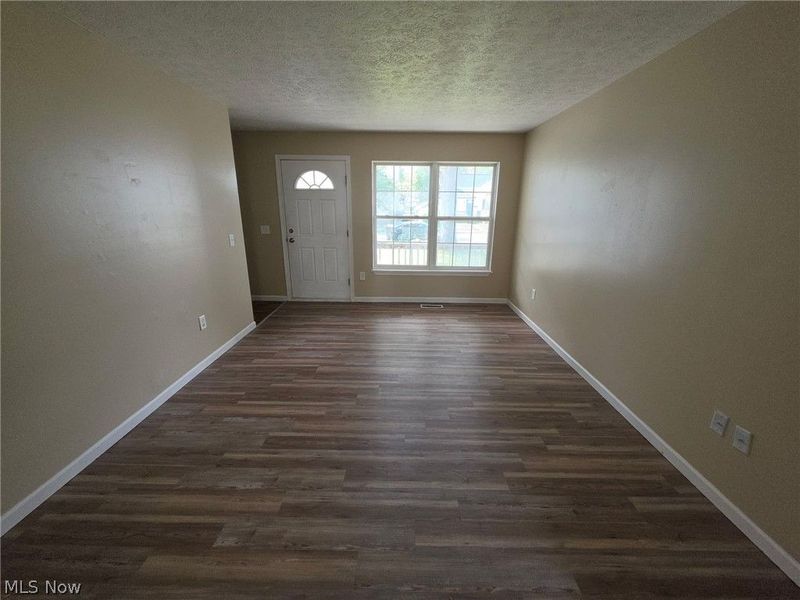 370 Concord Avenue, Elyria, OH 44035 Photo 6