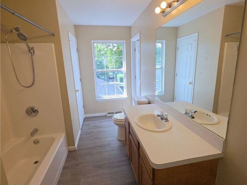 370 Concord Avenue, Elyria, OH 44035 Photo 8