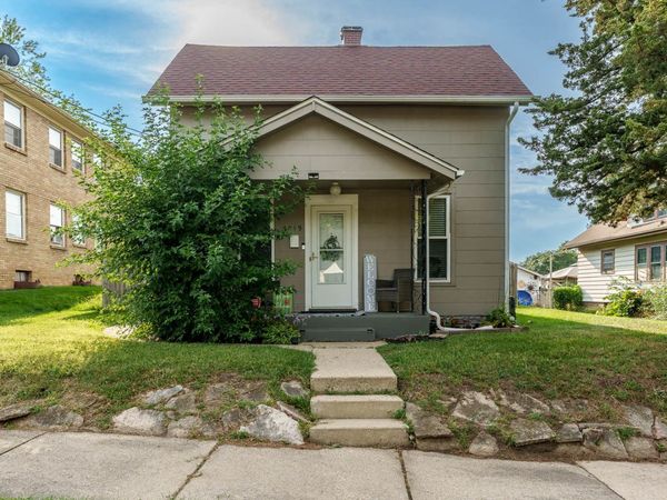 1019 17th Street , Rockford, IL 61104