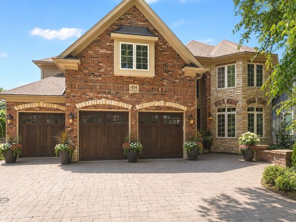 434 W Benton Avenue , Naperville, IL 60540